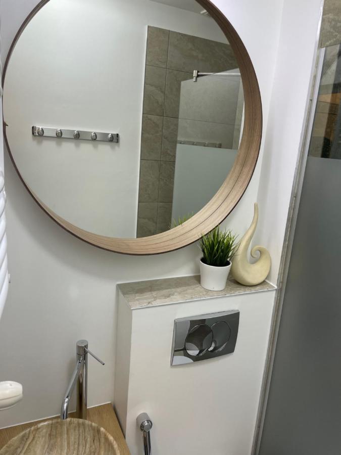 Metropole Apartments Studio City ブカレスト エクステリア 写真