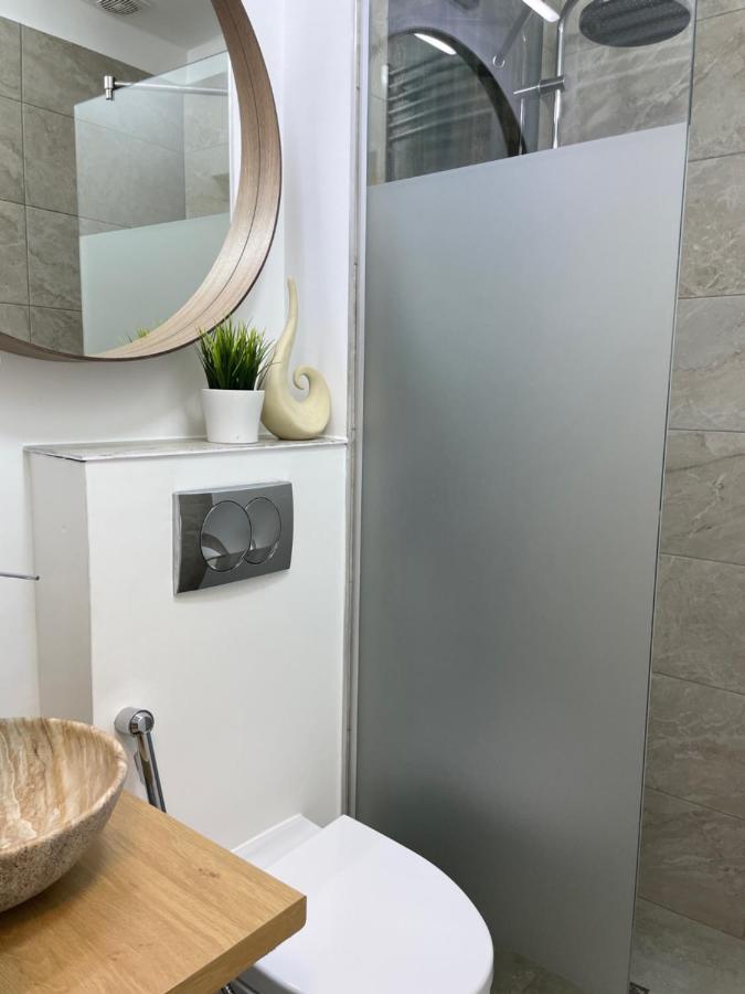 Metropole Apartments Studio City ブカレスト エクステリア 写真